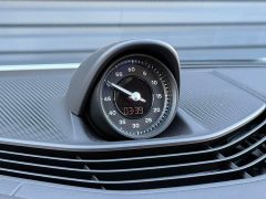 Porsche Taycan - ფოტო 10