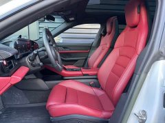 Porsche Taycan - ფოტო 8