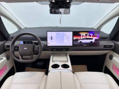 Li Auto Li Xiang MEGA 2024 Ultra - ფოტო 10