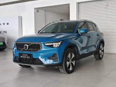 Volvo XC40 B3 Smart Remote Luxury Edition - ფოტო 1
