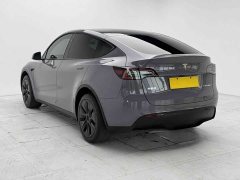 Tesla Model Y Rear-Wheel Drive - ფოტო 4