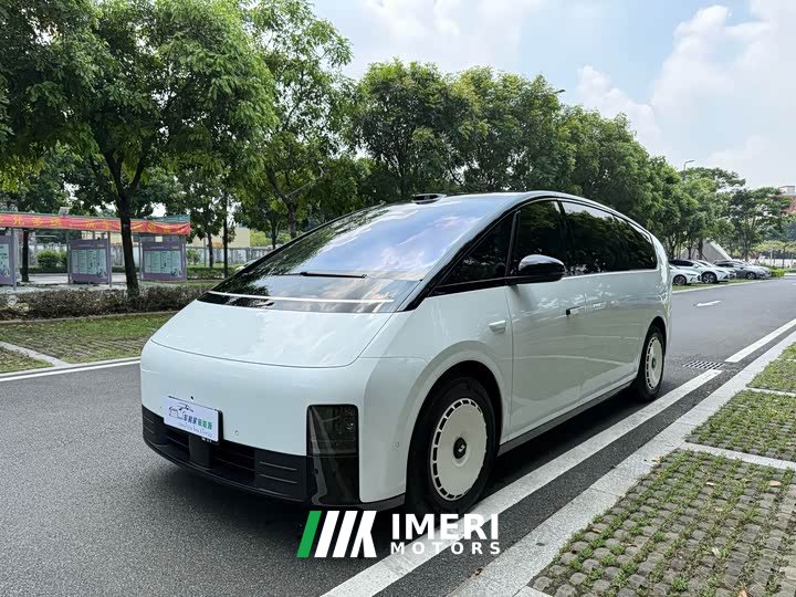 Li Auto MEGA Home Family Edition - ავტომობილი ჩინეთიდან