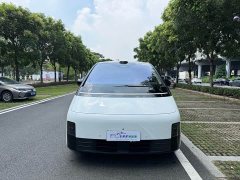 Li Auto MEGA Home Family Edition - ფოტო 2