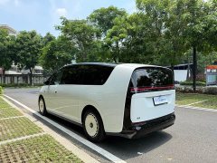 Li Auto MEGA Home Family Edition - ფოტო 8