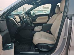 Volvo XC70 Plug-in Hybrid 2026 Two-Wheel Drive Long Range Core - ფოტო 12