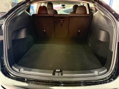 Tesla Model Y Rear-Wheel Drive - ფოტო 16