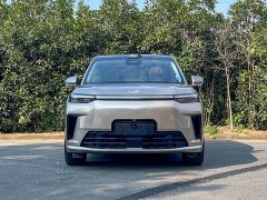 GAC Aion S9 Qiankun Ultra 6-Seater - ფოტო 2