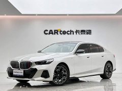 BMW 5 Series 530Li Luxury M Sport Package - ფოტო 1