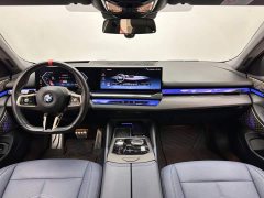 BMW 5 Series 530Li Luxury M Sport Package - ფოტო 10