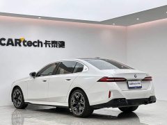 BMW 5 Series 530Li Luxury M Sport Package - ფოტო 3