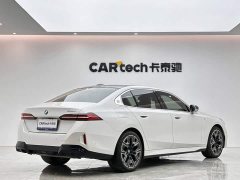 BMW 5 Series 530Li Luxury M Sport Package - ფოტო 5