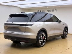 NIO ES8 100kWh Signature Edition - ფოტო 18