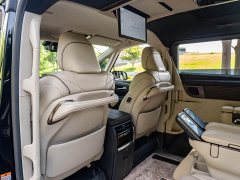 Toyota Vellfire Crown Hybrid 2.5L Executive Premier Edition - ფოტო 10