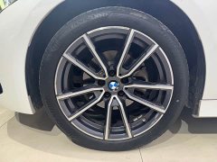 BMW 3 Series 320Li M Sport Package - ფოტო 17