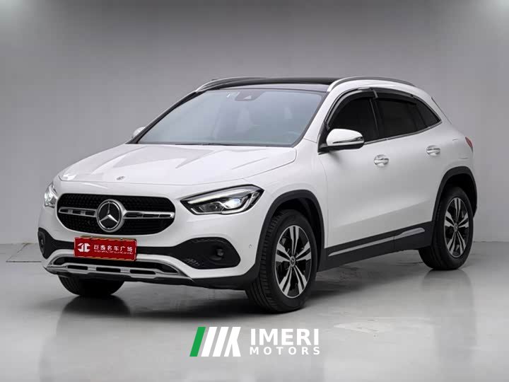 Mercedes-Benz GLA 200