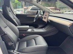 Tesla Model Y Long Range All-Wheel Drive - ფოტო 10