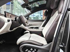 IM Motors Zhiji LS7 100kWh Lux Rear-Wheel Drive - photo 13