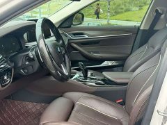 BMW 5 Series 530Li Luxury Edition Premium Package - ფოტო 4