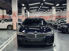 BMW 5 Series 530Li Luxury M Sport Package - ფოტო 2