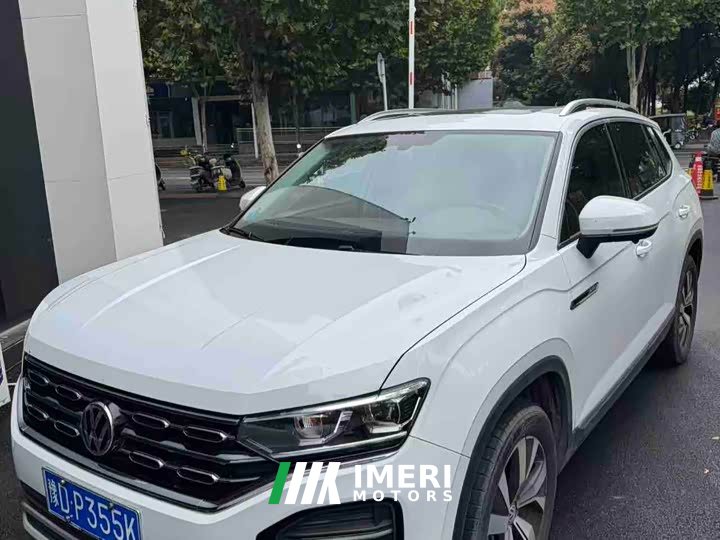 Volkswagen Tharu Taos 330TSI FWD Luxury Smart Connected Edition Plus