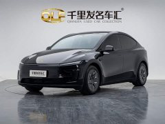 Tesla Model Y L Long Range All-Wheel Drive - ფოტო 1