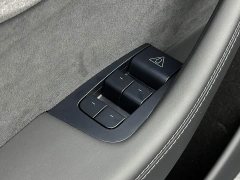 Tesla Model Y L Long Range All-Wheel Drive - ფოტო 12