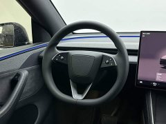Tesla Model Y L Long Range All-Wheel Drive - ფოტო 19