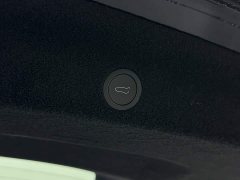 Tesla Model Y L Long Range All-Wheel Drive - ფოტო 20
