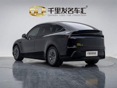 Tesla Model Y L Long Range All-Wheel Drive - ფოტო 8