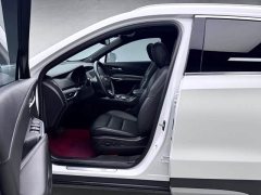 Cadillac XT4 28T FWD Luxury - ფოტო 13