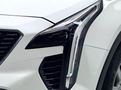 Cadillac XT4 28T FWD Luxury - ფოტო 17