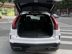 Cadillac XT4 28T FWD Luxury - ფოტო 9