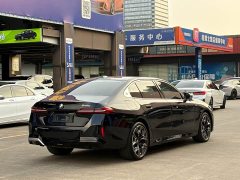 BMW 5 Series 530Li Luxury M Sport Package - ფოტო 18