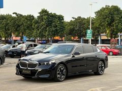 BMW 5 Series 530Li Luxury M Sport Package - ფოტო 1