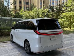 Lexus LM 500h Four-Seater Imperial Edition - ფოტო 5