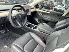 Tesla Model Y Rear-Wheel Drive - ფოტო 14