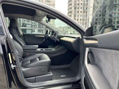 Tesla Model Y Rear-Wheel Drive - ფოტო 17