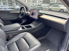 Tesla Model Y Rear-Wheel Drive - ფოტო 18