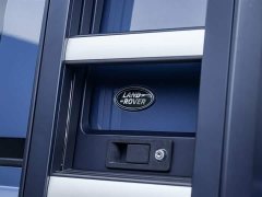Land Rover Defender 2020 110 P400 SE - ფოტო 10