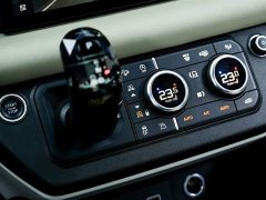 Land Rover Defender 2020 110 P400 SE - ფოტო 18