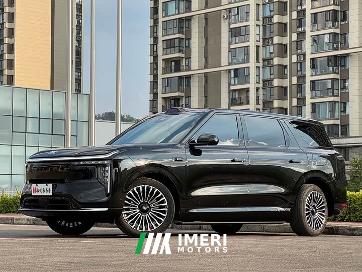 IM Motors Zhiji LS8 52 Max Luxury Six-Seater - автомобиль из Китая