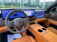 IM Motors Zhiji LS8 52 Max Luxury Six-Seater - фото 4