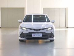 Toyota Camry 2.0G Luxury - ფოტო 2