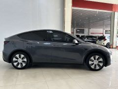 Tesla Model Y Standard Range RWD - ფოტო 4