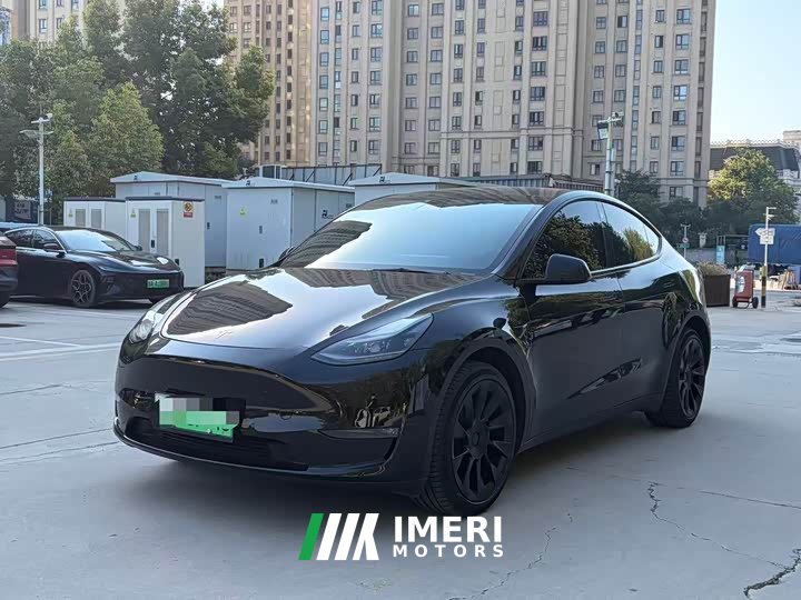 Tesla Model Y Long Range All-Wheel Drive