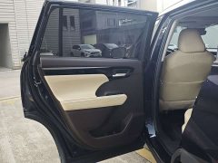 Toyota Highlander 380T AWD Premium 7-Seater - ფოტო 10