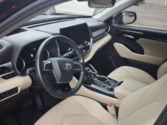 Toyota Highlander 380T AWD Premium 7-Seater - ფოტო 12