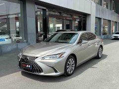 Lexus ES 2022 300h Excellence Edition - ფოტო 1
