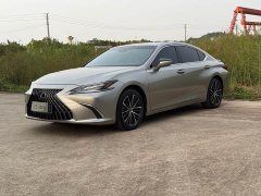 Lexus ES 2022 300h Premium Edition - ფოტო 1