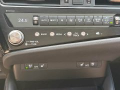 Lexus ES 2022 300h Premium Edition - ფოტო 11